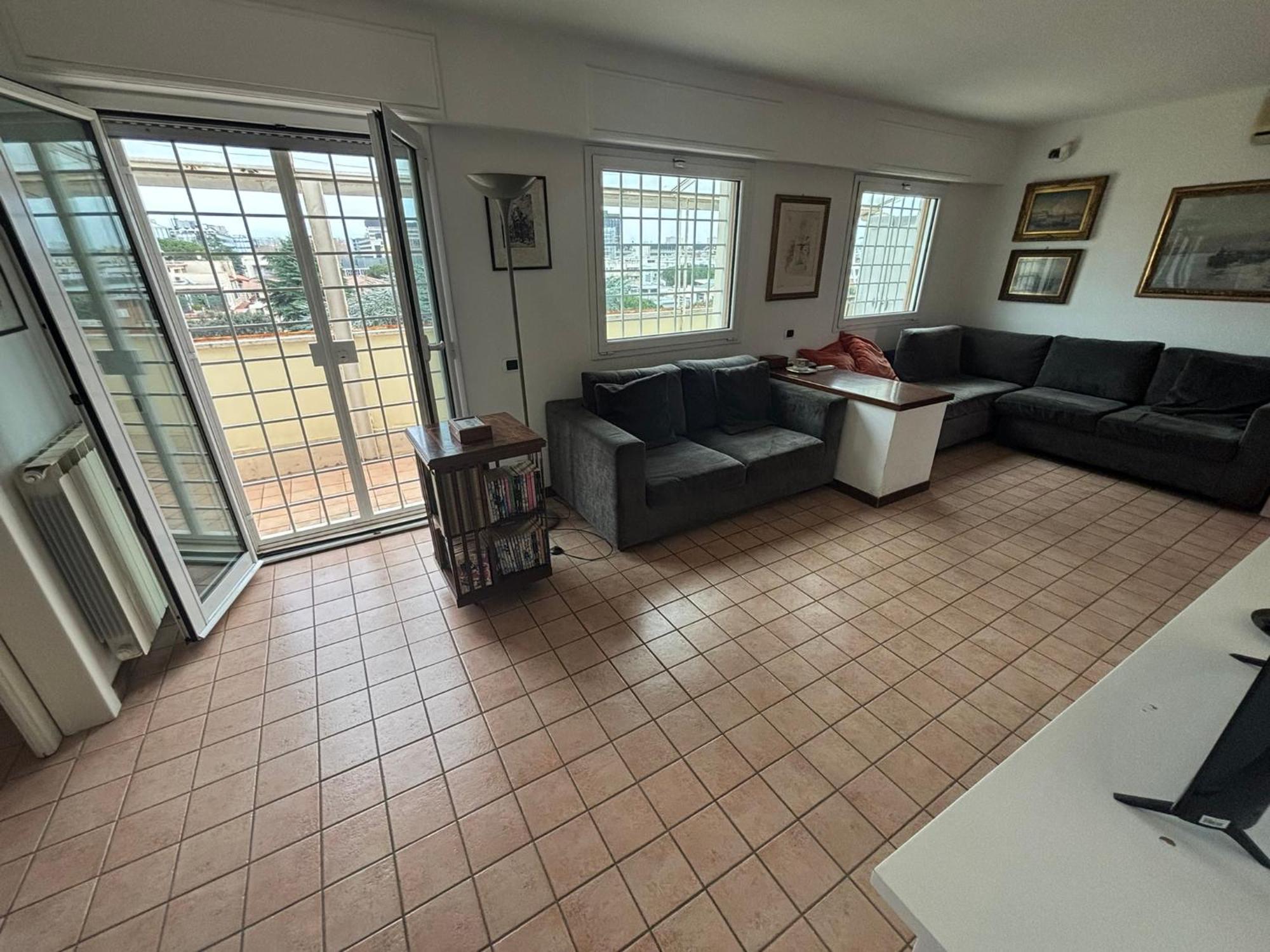 Panoramic Penthouse Eur Apartment